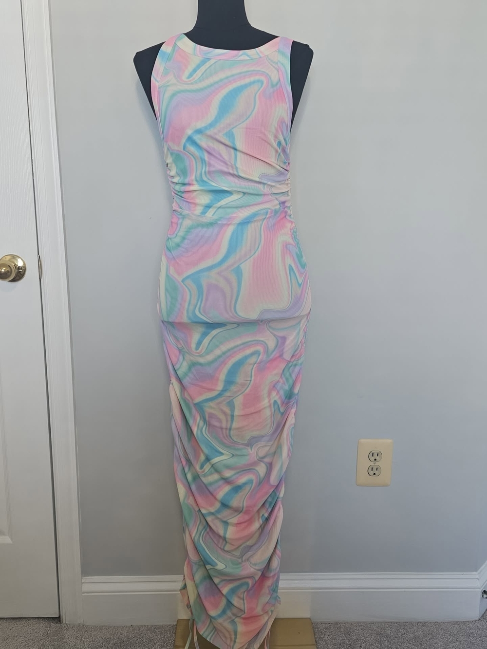 Sleeveless Pastel Marble Maxi Dress in Pink & Blue